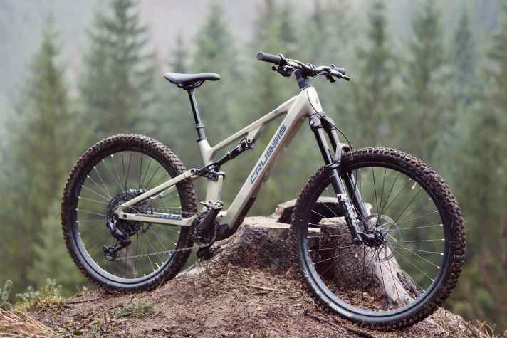 Das Crussis e-Full 11.11 ist mit 4490 Euro das günstigste DJI-Fully, das wir kennen.