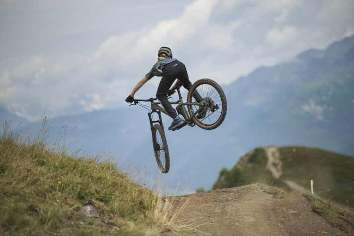 Stimmen Gewicht und Ausstattung eines Kinderbikes, beflügelt das den Lernprozess. Hochwertige Kinder-Mountainbikes dürfen Eltern eine gewisse Summe wert sein.