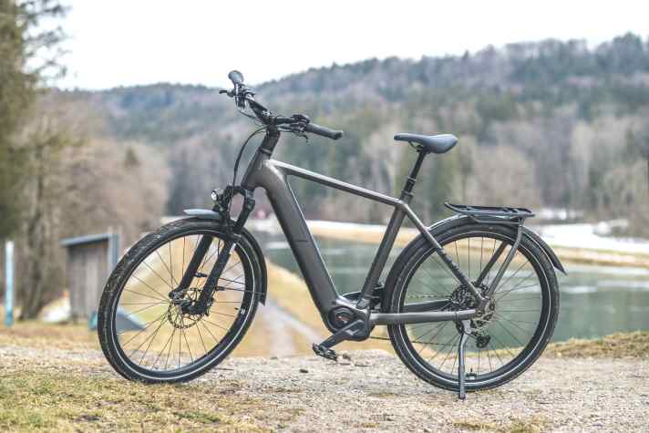 Neben E-Mountainbikes sind auch Trekking E-Bikes wie das Cube Kathmandu Hybrid SLX 800 betroffen.