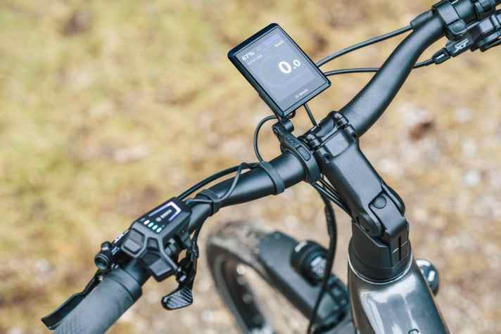 The large Kiox display not only offers plenty of infotainment, but also a practical sat nav function.