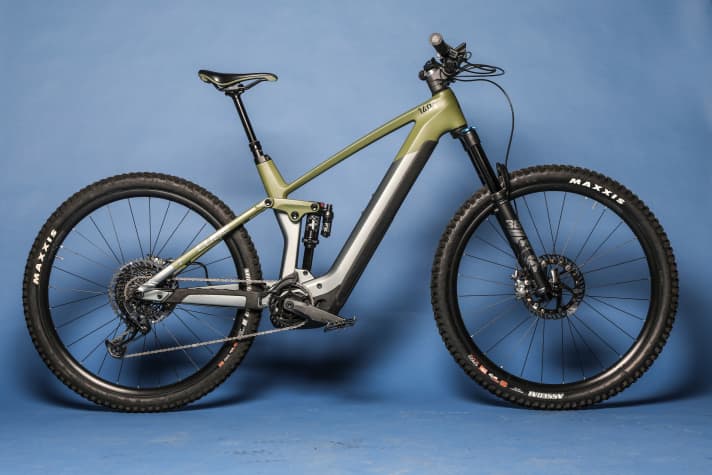 Cube has designed a new frame around the new Bosch Powertube 750. The Cube Stereo Hybrid 140 is not only affordable and well equipped, but also lighter than its predecessor.