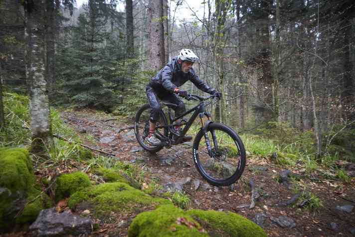 Fast but unspectacular: Moshers avoid creative lines and just go for it. Not bad, but boring.