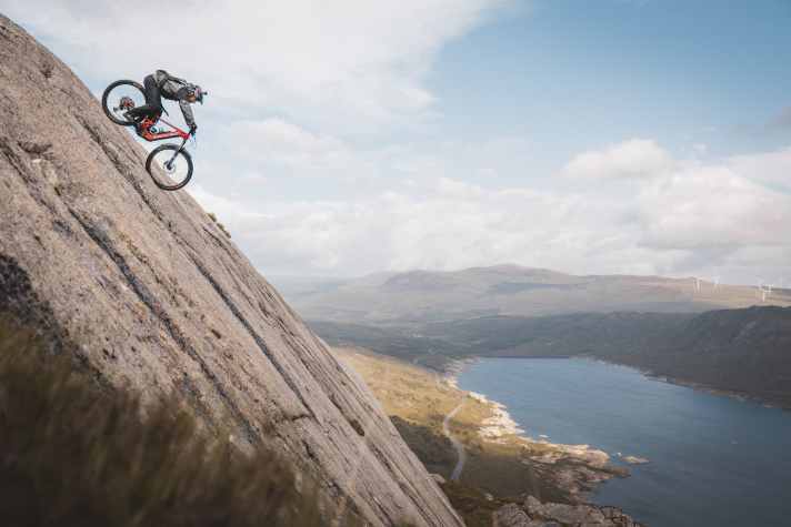 We haven't yet been able to test the really nasty steep descents, like Danny Mac here in Scotland, with the Gustav Pro. This is exactly where it should be able to show off its key strengths.