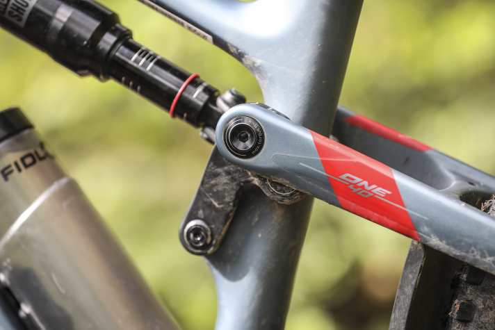 Gemischte Gefühle erzeugte die Haltbarkeit der Lager des Merida One Forty nach nicht mal einem Jahr Dauertest.