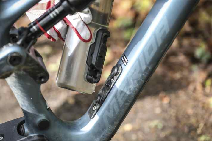 The Fidlock bottle and holder are included with the Merida One Forty 6000.