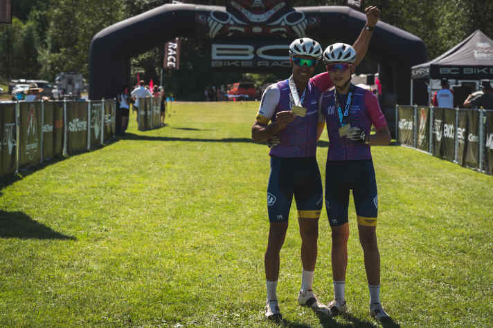 Tomi Misser mit seinem 15-jährige Sohn Max beim BC Race in Kanada.