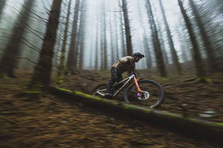 Als Korrosionsschutz werden alle Rahmen anodisiert - perfekt für Britisches Sauwetter.