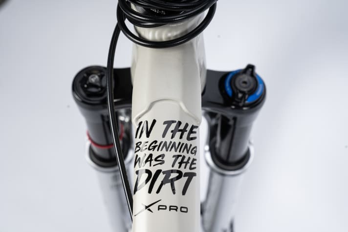 The lettering on the top tube of the XPro Digga Cream is a clear commitment to the dirt scene.