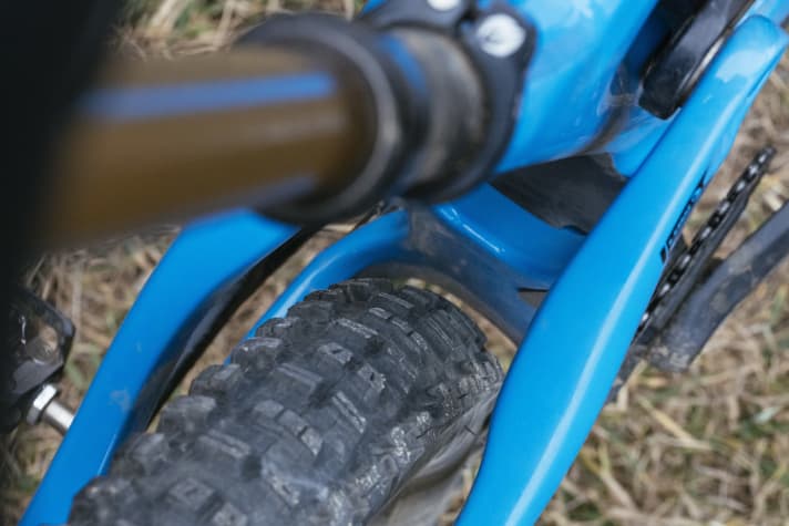 Thanks to the 157 millimetre wide Boost+ standard on the rear triangle, this leaves plenty of tyre clearance.