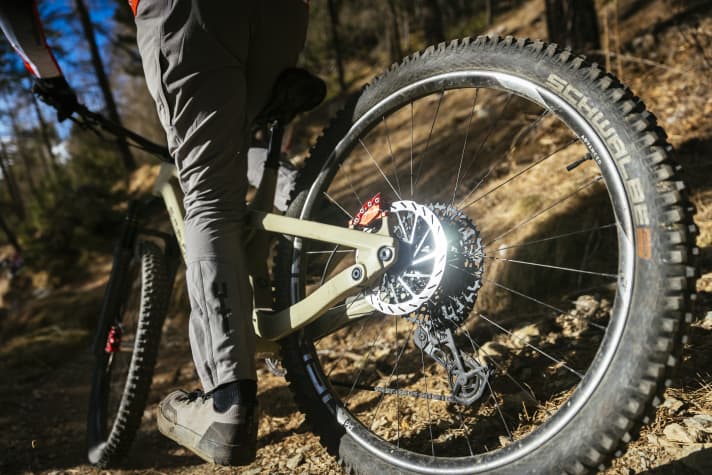 The red brake calliper is only available in limited numbers.