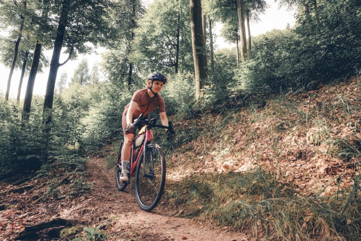 Nicht so schlimm wie angekündigt: Ein Singletrail am letzten Tag vom Dreifels Gravel-Camp.