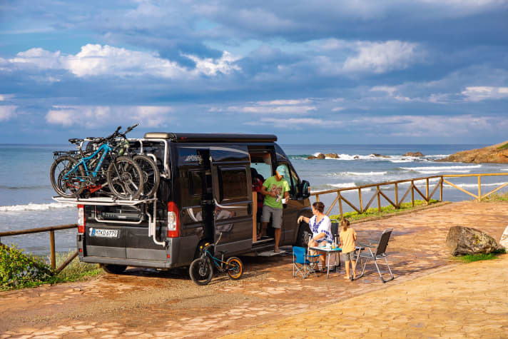 Ein traumhafter Blick an der wilden Westküste