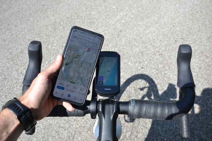 Und auch das geht ohne Probleme: Auf dem Smartphone geplant und an das GPS-Navi (mittels Garmin-App) weitergeben.