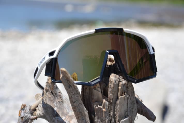 Dynafit Sky Pro: Made for blazing sun on the summits.