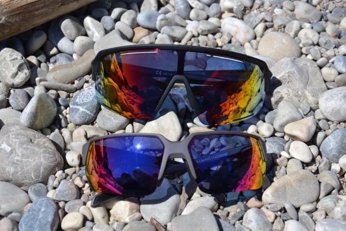 For comparison: Cartoni's self-tinting sunglasses