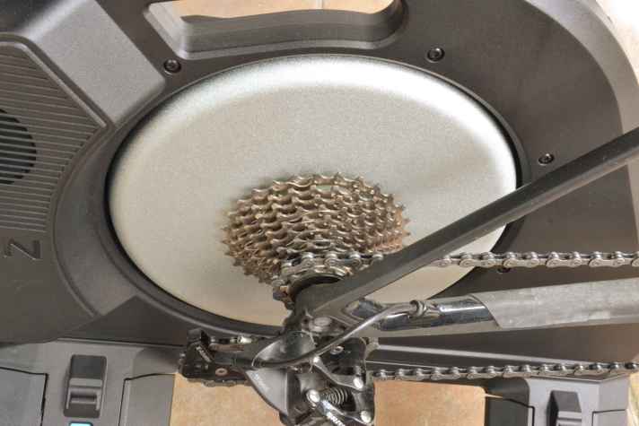 Attention MTB riders: With 28 teeth at the rear (as supplied) and 32 on the chainring, some climbs became unusually hard.