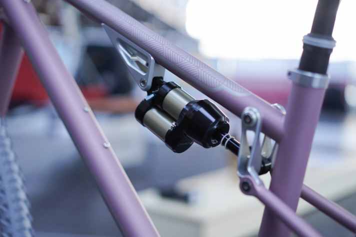 The air suspension from Intend is very popular on custom bikes.