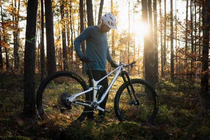 Not for every riding style and not for every rider size: 32 inches will not appeal to all mountain bikers.