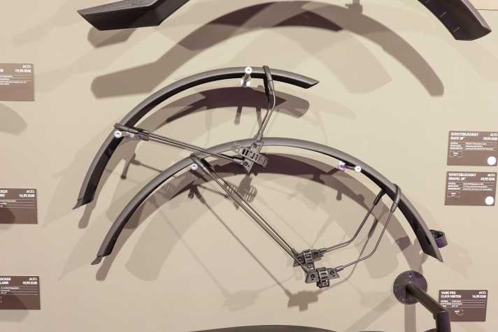 Dirt-free ride - light, practical and quick to fit.