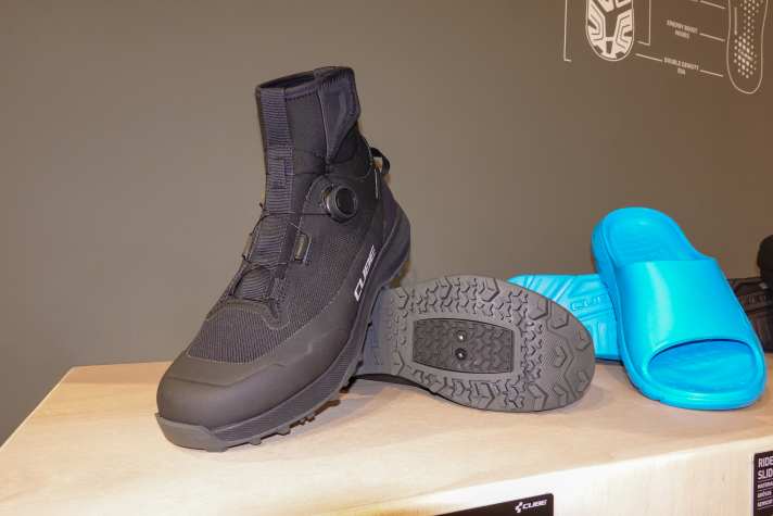 Comfortable, light, grippy - for trails in wet conditions.