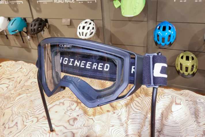 Clear vision, maximum action - for downhill and enduro riding.