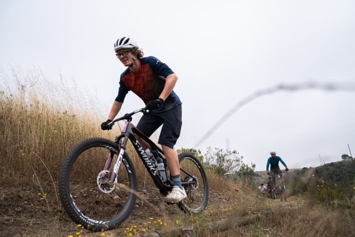 If the racer is pursued by rivals, the Rockshox Flight Attendant suspension is quickly forgotten.