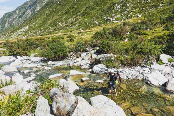 Will editor Jan Timmermann's knee injury catch up with him on the push sections of the BIKE Transalp?
