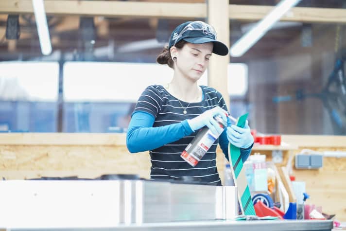 Many hours of manual labour go into a carbon frame. Labour costs can vary greatly depending on the country of origin.