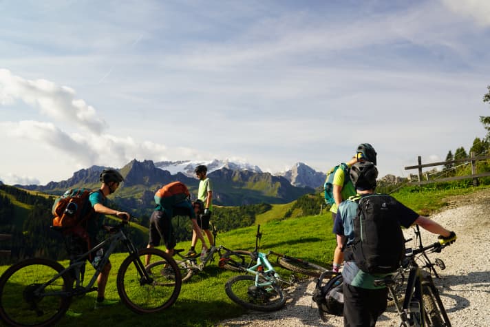 Der Regen der letzten Tage hat dem Marmolata-Gletscher eine frische Zuckerschicht beschert.