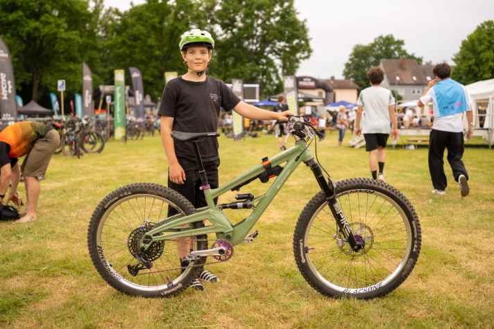 Matz, 12, Orange Satsuma