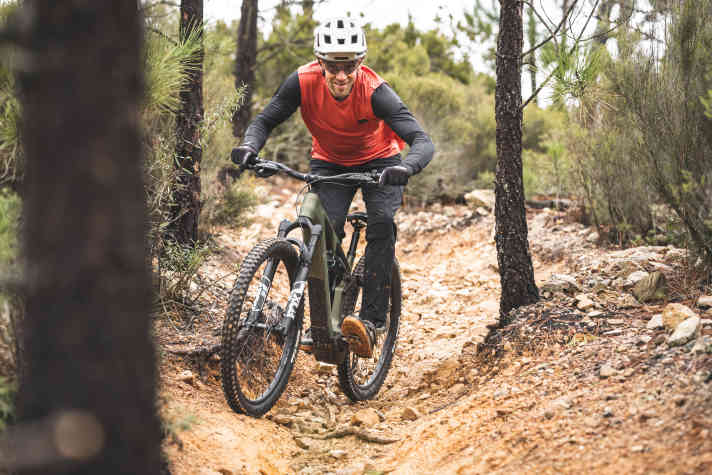 Guaranteed fun: on the trail, the Cube AMS Hybrid 177 TM impresses with its responsive handling and high agility.