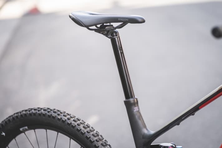 The new Eightpins NGS 3.0 is now fully integrated into the seat tube and does not require a sleeve. Classic seatposts can no longer be installed in this frame.