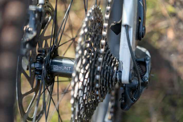 Another highlight of the Enduro V3 wheels is the newly developed freewheel. With 40 teeth and a double pawl ring system, it should be able to engage particularly quickly and transmit high torques.