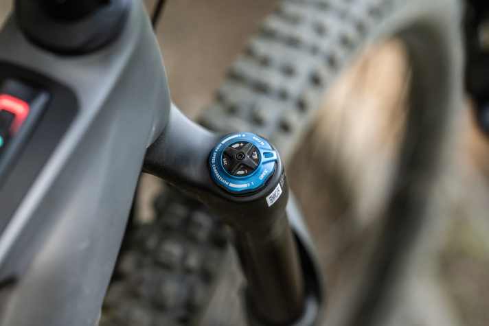 Die Grip-X-Kartusche von Fox fährt sich kontrolliert und komfortabel. Einstellbar in High- und Lowspeed-Druckstufe.