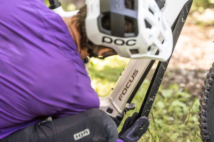 Our test bike has the 600 Bosch battery installed, which can be removed in the classic way. The Powertube 800 also fits into the down tube as an option.