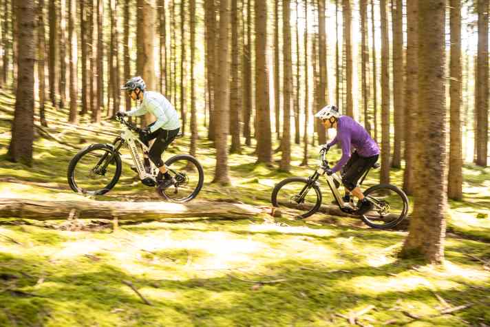 The sporty Flame AL feels at home on flat courses.