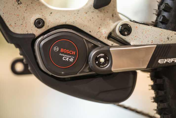 The two top models rely on Bosch's CX-R race motor. The entry-level model comes with the more widely used CX engine. Both deliver a maximum torque of 100 Nm.