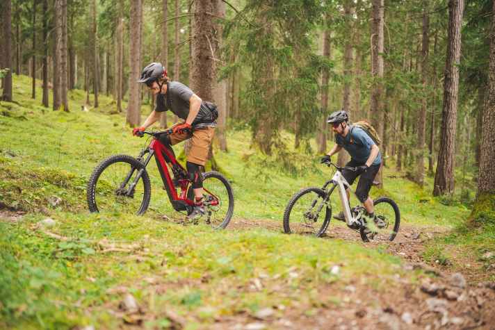 The modern geometry and lively Bosch motor are a joy to ride uphill.