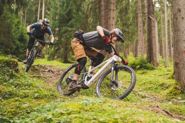 Convinced: BIKE editor Jan doesn't miss a beat off-road with the Mondraker.