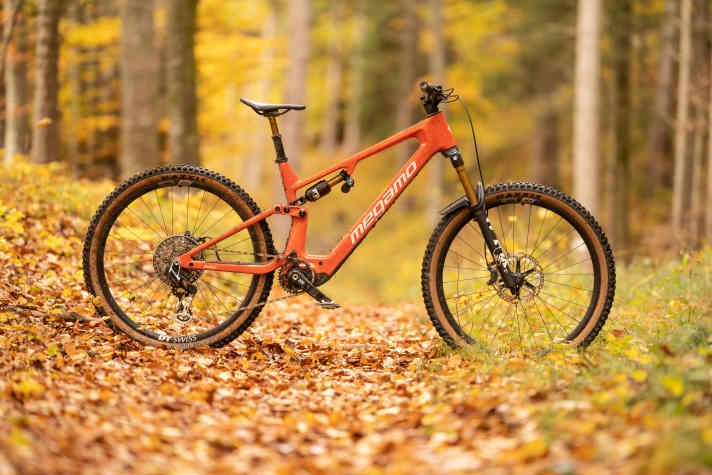 The Megamo Reason CRB is a slim all-rounder between All Mountain and Enduro.