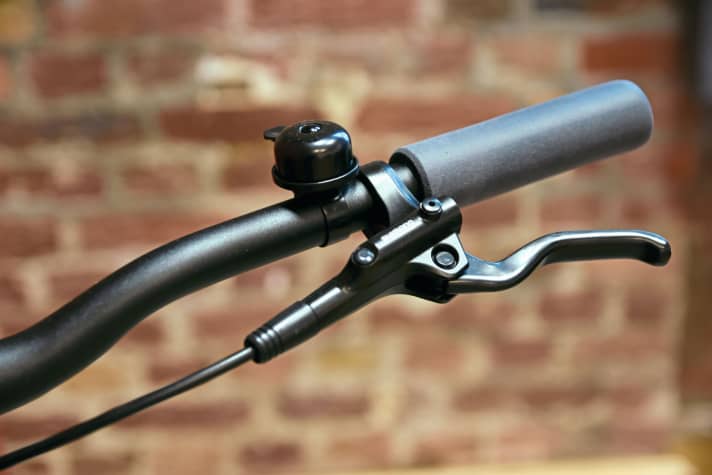 Uns völlig unbekannte ESI-Rundgriffe überzeugen mit handschmeichelndem Komfort, und das ohne jegliche Ergo-Formen.