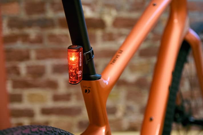 For over 10 years, battery-powered lights have been a legal replacement for dynamo lights on bikes.