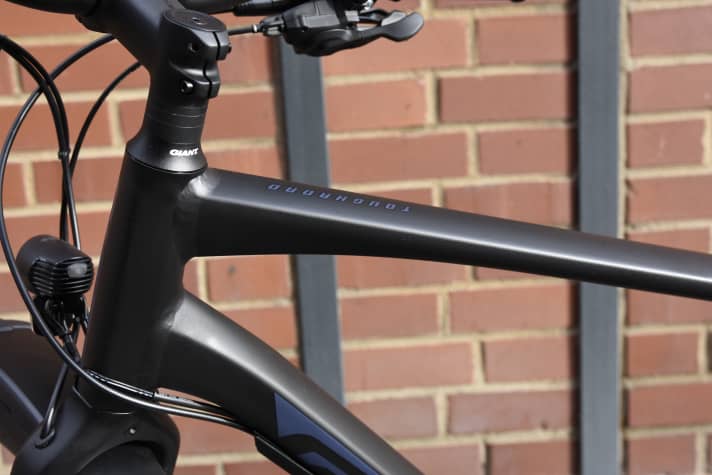 Aluminium frames have the widest and most bulging weld seams. They are subsequently removed, i.e. ground down - as here on the Giant Toughroad.