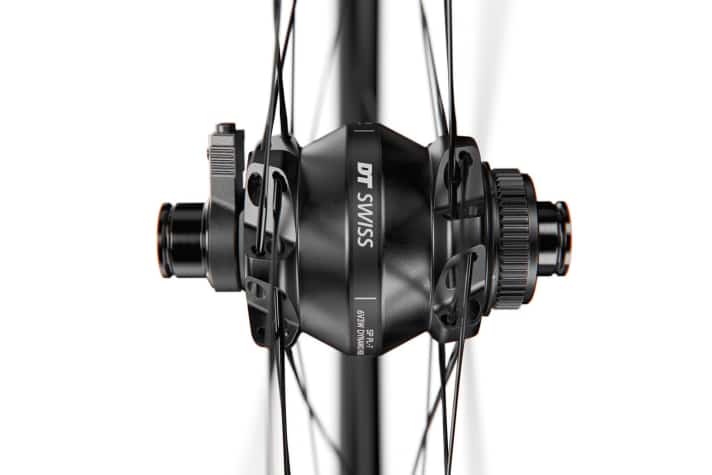 Two qualities are available, which differ in manufacturing details. The dynamo is identical in each case