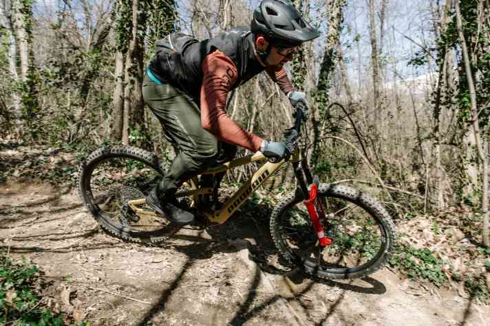 Still expensive, but the first impression is convincing: the new DT Swiss 1500 wheels at the press launch in Molini di Triora.