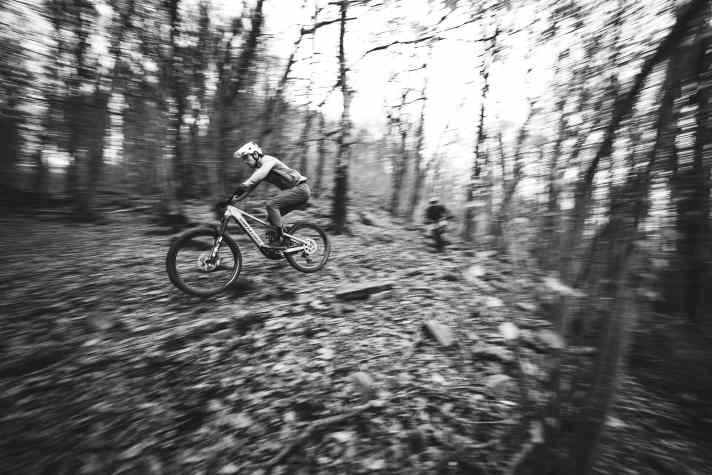 Active riders will love the Santa Cruz Vala's boundary-pushing handling and progressive suspension.