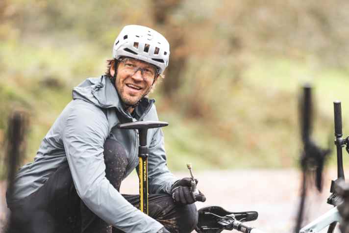 Florentin Vesenbeckh, is the author of this article and deputy editor-in-chief at BIKE Magazine