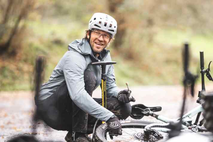 Florentin Vesenbeckh ist Testredakteur beim BIKE Magazin mit Schwerpunkt E-Mountainbikes.