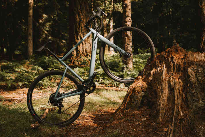 The new <a href="https://www.awin1.com/cread.php?awinmid=14353&awinaffid=471469&clickref=B+Van+Rysel+E-GRVL+AF&ued=https%3A%2F%2Fwww.decathlon.de%2Fp%2Fe-gravelbike-e-grvl-af-hd-mahle-x35-hellblau%2F_%2FR-p-332472" target="_blank" rel="noopener noreferrer nofollow">E-gravel bike from Van Rysel - the E-GRVL AF</a>* - wants to climb everywhere...