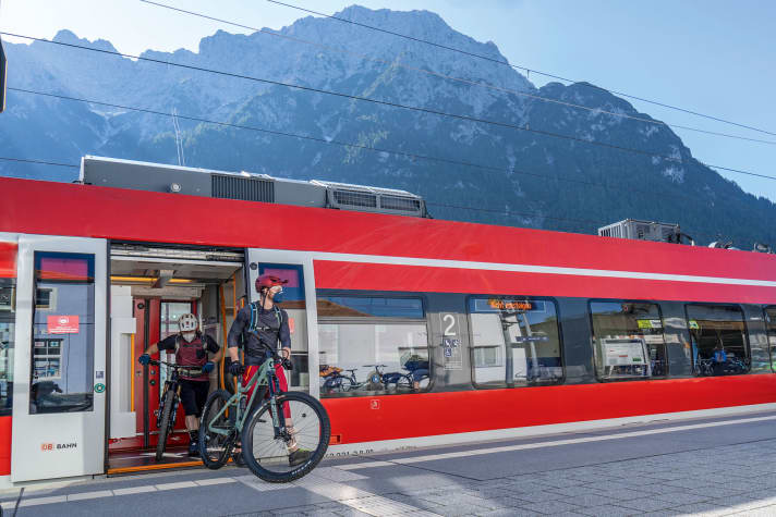 Environmentally conscious travelling by E-MTB and train